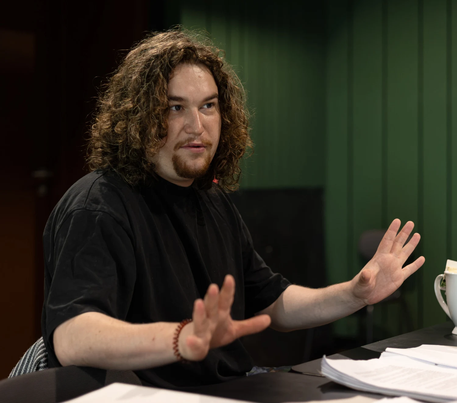 Jak dziś usprawiedliwiamy zło? „Jądro ciemności” po nowemu w Teatrze Polskim