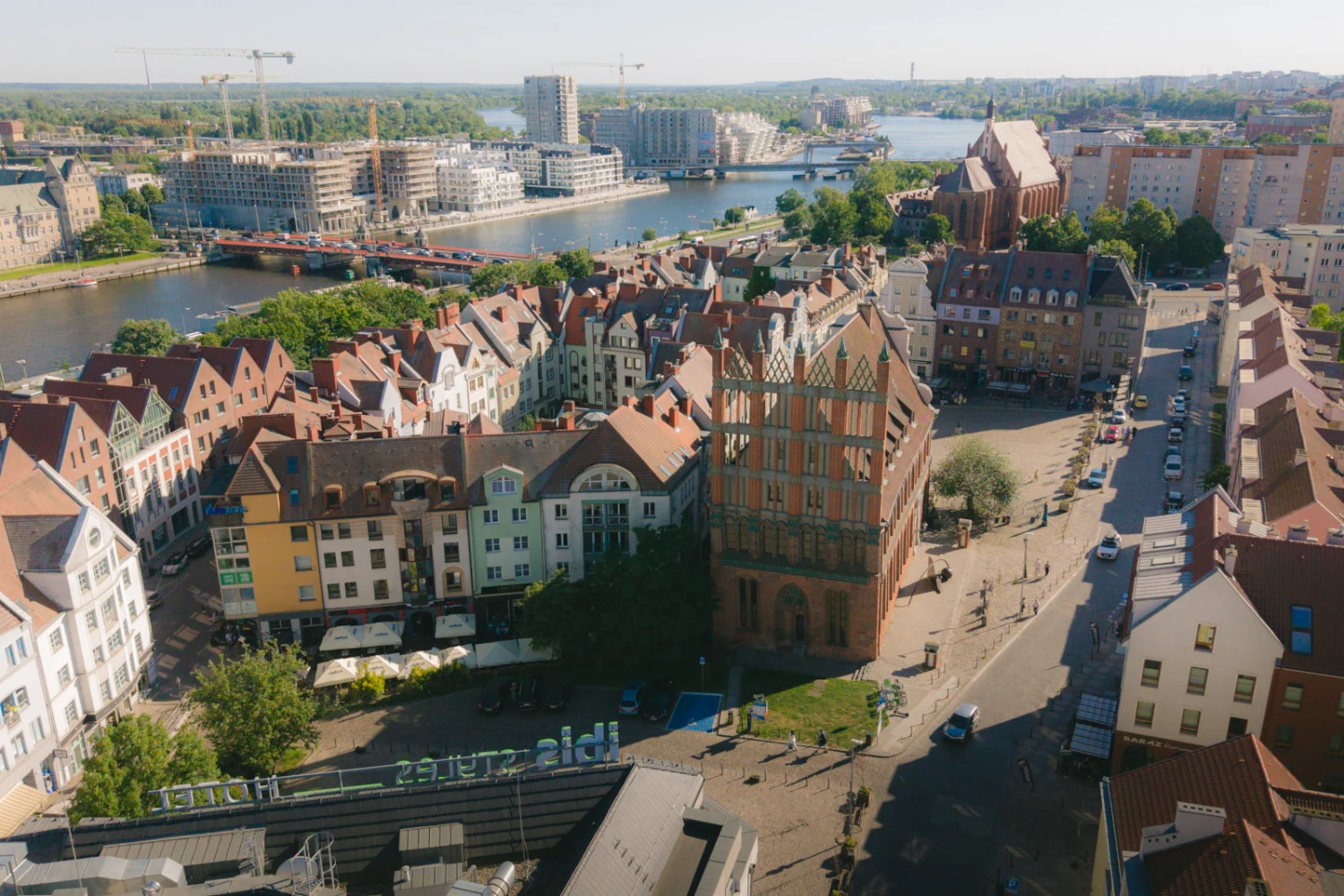 Wszyscy chcą kupować mieszkania w Szczecinie. „Miasto kojarzy się jako bezpieczne, zielone i atrakcyjne”
